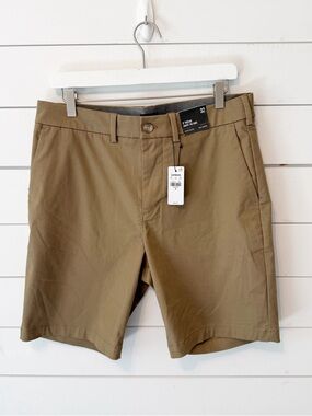 NWTs Express | Men's khaki/Green chino Slim shorts 8-inch above the knee Size 32